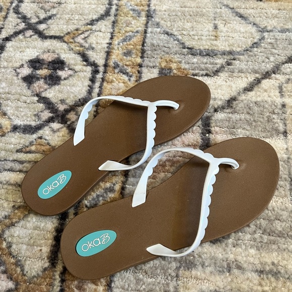 Oka B White Flip Flops - Picture 2 of 5